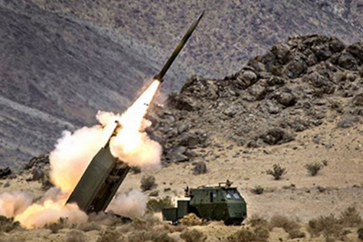Irak'ta ABD'lilerin bulunduğu &uuml;sse f&uuml;zeli saldırı