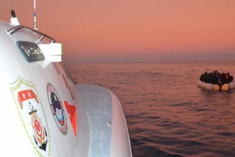 Balıkesir'de 26 d&uuml;zensiz g&ouml;&ccedil;men kurtarıldı