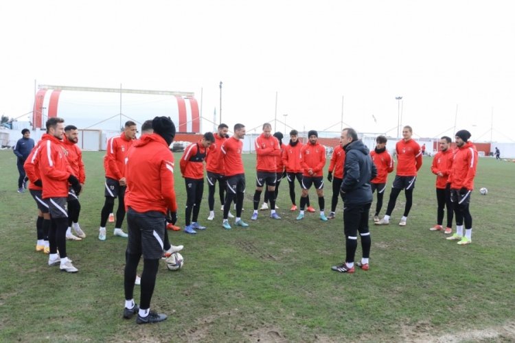 &Uuml;mraniyespor, Altınordu'yu konuk edecek
