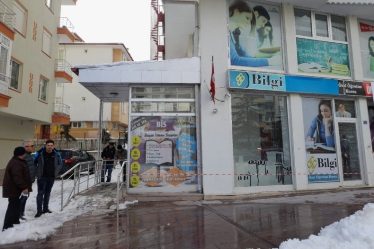 Konya'da başına buz k&uuml;tlesi d&uuml;şt&uuml;