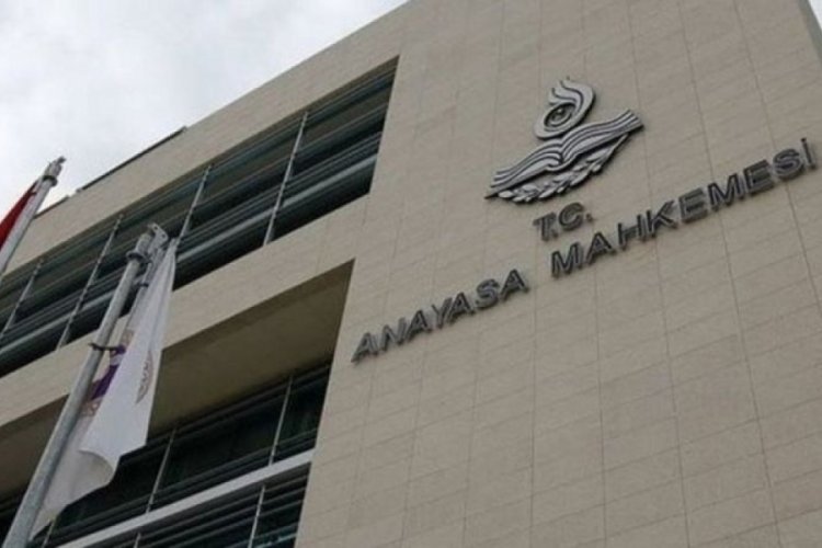 AYM'den kritik karar! Memurların siyasi parti &uuml;yesi olması...