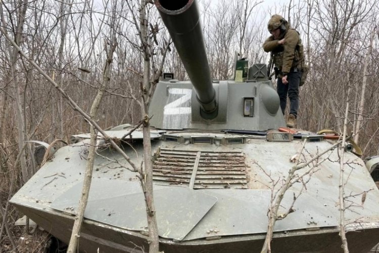 Ukrayna Ordusu Rus ara&ccedil;ları yok ediyor