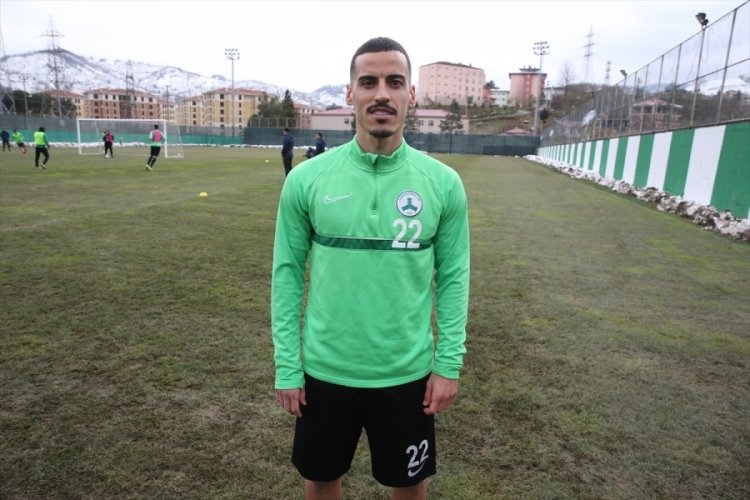 Chiquinho g&ouml;z dolduruyor