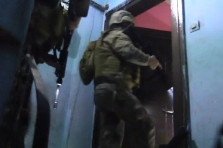 İstanbul'da ka&ccedil;ak g&ouml;&ccedil;men operasyonunda tam 93 g&ouml;&ccedil;men...