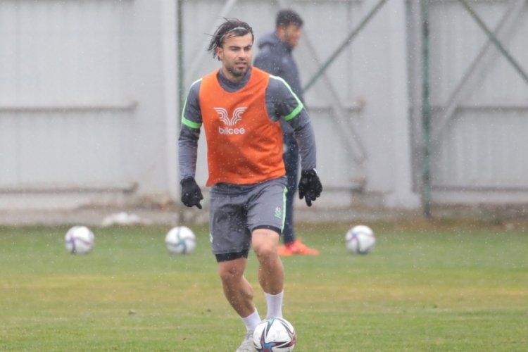 Konyaspor'da ma&ccedil; &ouml;ncesi Abd&uuml;lkerim Bardak&ccedil;ı şoku
