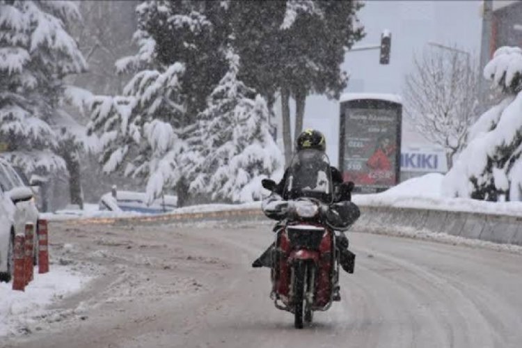İstanbul Valisi: Motosikletlilerin trafiğe &ccedil;ıkışlarına izin verilmeyecektir