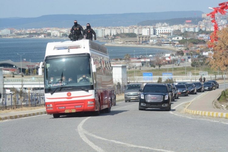 Cumhurbaşkanı Erdoğan, namazını Hatime Ana Cami'nde kıldı
