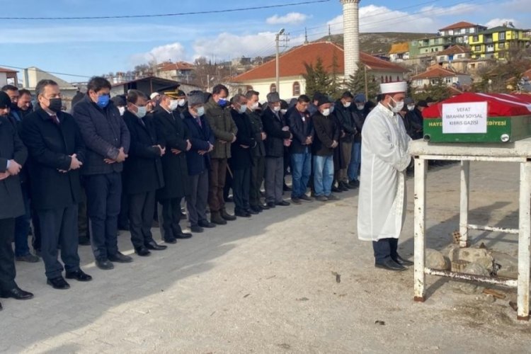 Kıbrıs gazisi son yolculuğuna uğurlandı