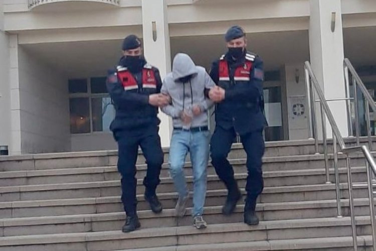 Aranan 2 şahıs operasyonla yakalandı