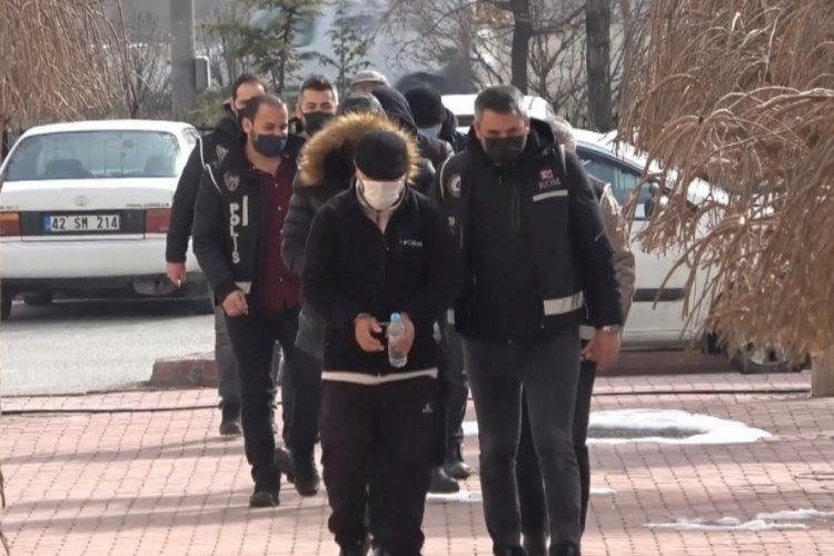 Tefeci &ccedil;etesine operasyon: 5 tutuklama
