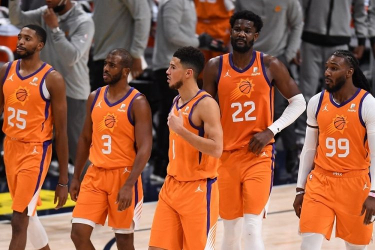 Phoenix Suns dolu dizgin