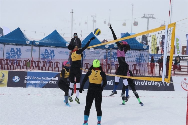 Kar Voleybolu Avrupa Turu, Erciyes'te başladı