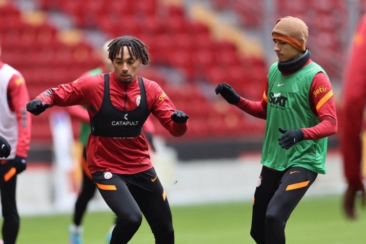 Galatasaray'ın  Gaziantep FK ma&ccedil;ı kamp kadrosu a&ccedil;ıklandı