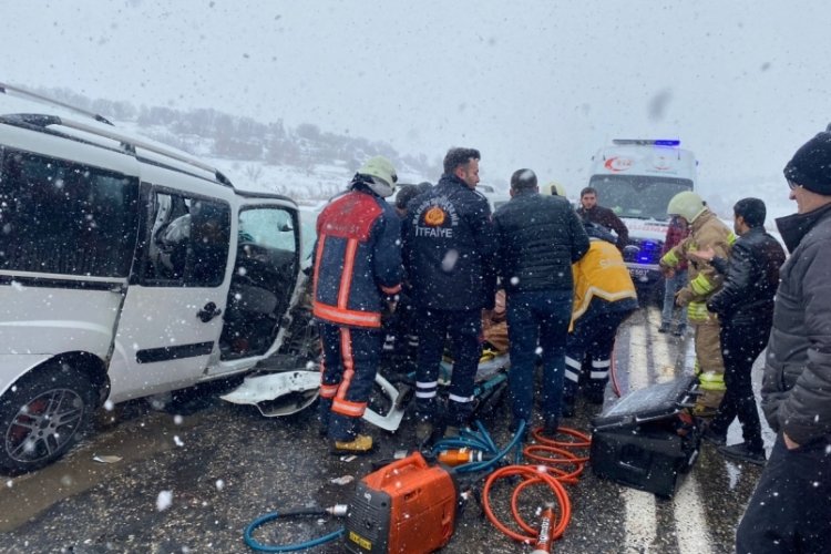 Kına &ccedil;ekimlerine giden gelin hayatını kaybetti
