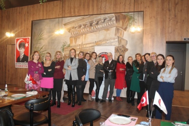 Türk Kadınlar Birliği Bursa Şubesi'nde tanışma toplantısı coşkuyla gerçekleşti
