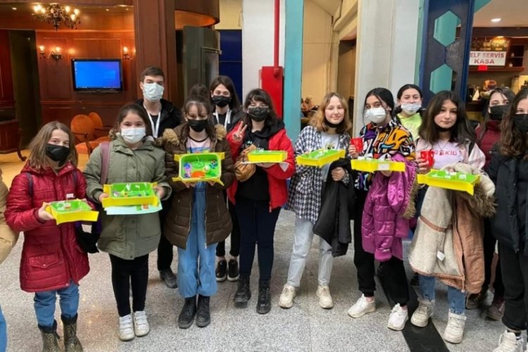 MEB at&ouml;lyeleri, Bursa Kitap Fuarı'nda ilgi g&ouml;rd&uuml;