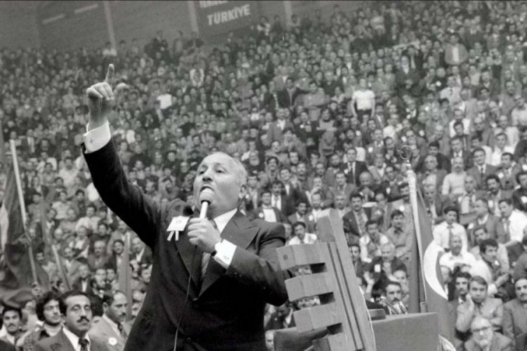 Erbakan yıllar &ouml;nce Yap-İşlet-Devret modelini yorumlamış