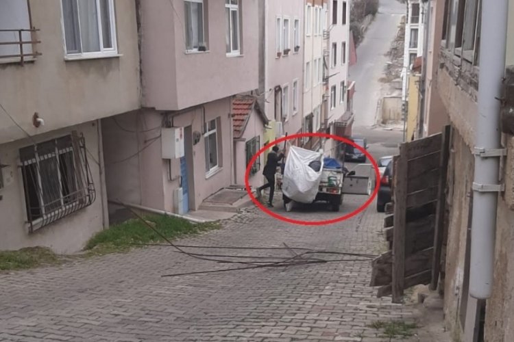 Polis gibi hırsızların peşine d&uuml;şt&uuml;