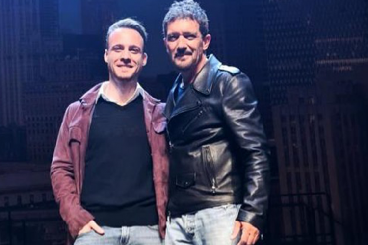 İspanyol oyuncu&nbsp;Antonio Banderas, Kerem B&uuml;rsin'i paylaştı