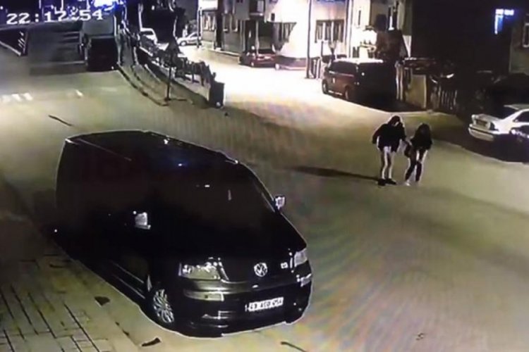 &Ccedil;arptıkları otomobili bırakıp gittiler