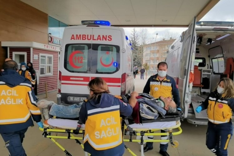 Bursa'da iş&ccedil;i &uuml;&ccedil;&uuml;nc&uuml; kattan d&uuml;şt&uuml;