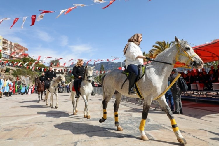3 bin yıllık T&uuml;rk Bayramı Alanya'da coşkuyla kutlandı