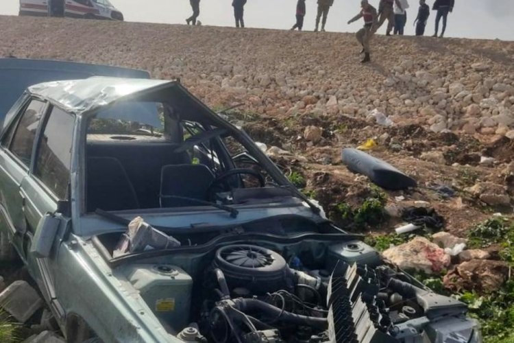 Mardin'de otomobil şarampole yuvarlandı...