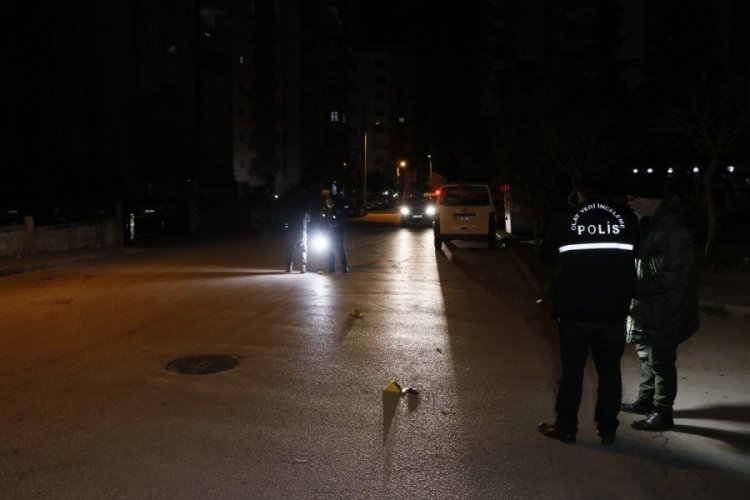 Alacak verecek meselesinde ortalık kan g&ouml;l&uuml;ne d&ouml;nd&uuml;: 4 yaralı