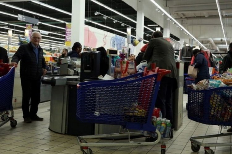 Bel&ccedil;ika'da un ve ay&ccedil;i&ccedil;eği yağı krizi