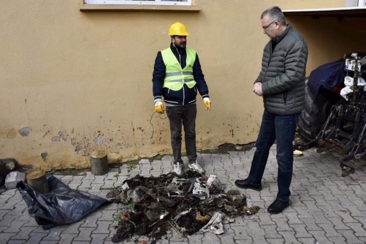 Bursa'da leylek yavrularına 5 yıllık hizmet ( &Ouml;ZEL HABER)