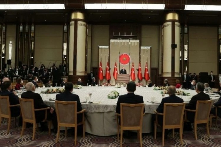 Saraydaki toplantı tartışma yarattı