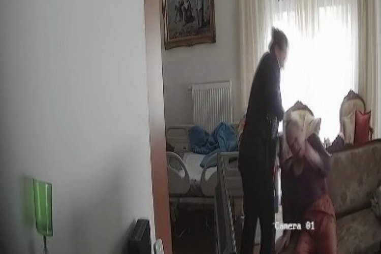 Bakıcısı tarafından, 80 yaşındaki Alzheimer hastası kadına şiddet...