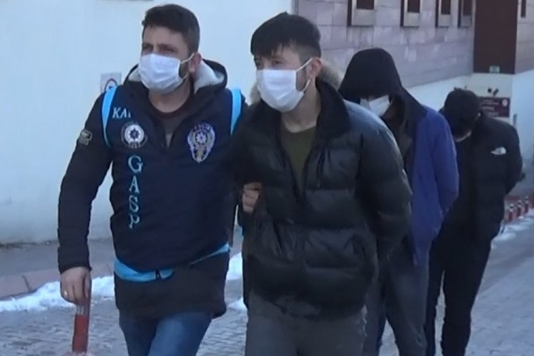 Bı&ccedil;aklı gasp ş&uuml;phelisi 6 yabancı uyruklu şahıs yakalandı