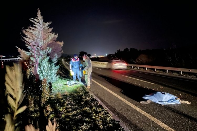 Yolun karşısına ge&ccedil;mek isterken canından oldu