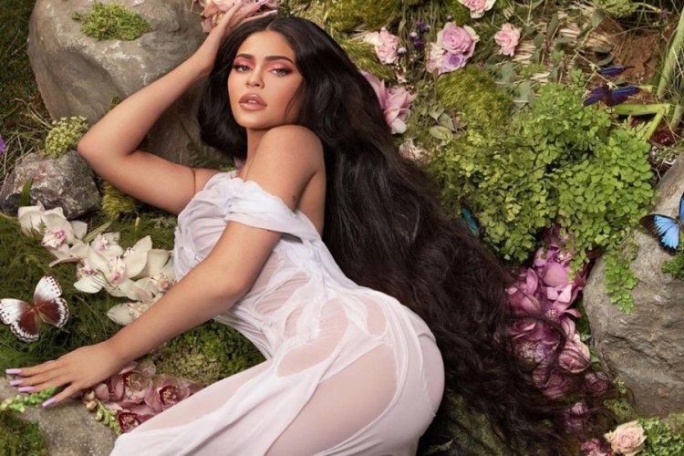 Kylie Jenner oğlunun ismini değiştirdi