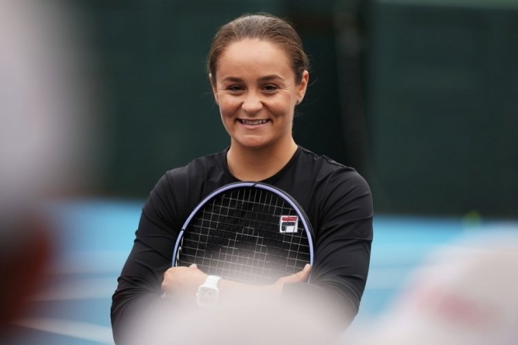 Ashleigh Barty tenisi bıraktığını bildirdi