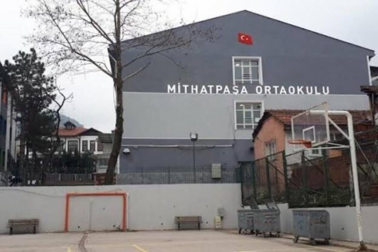 Bursa'da okul müdüründen skandal karar: Kız ve erkek öğrenciler...