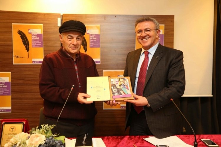 Bursa'da D&uuml;nya Şiir G&uuml;n&uuml; kutlandı