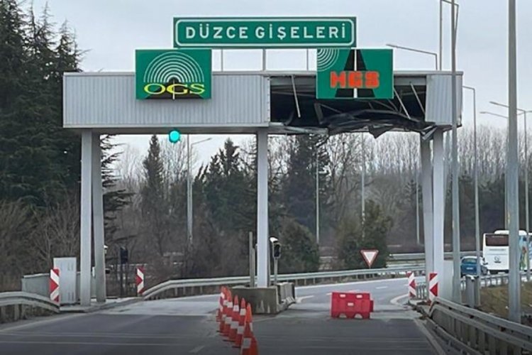 TEM Otoyolu D&uuml;zce gişelerinde onarım