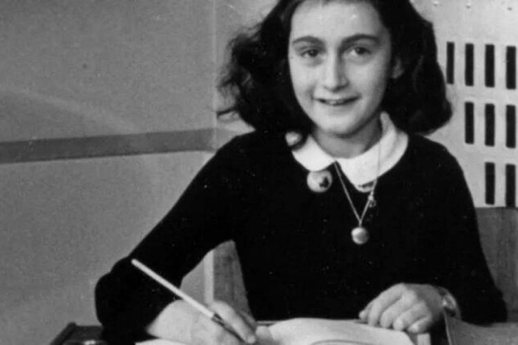 'Anne Frank İhaneti' adlı kitap piyasadan &ccedil;ekildi