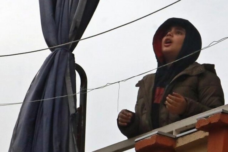 Yangında mahsur kalan 8 yaşındaki Deniz korku dolu anlar yaşadı