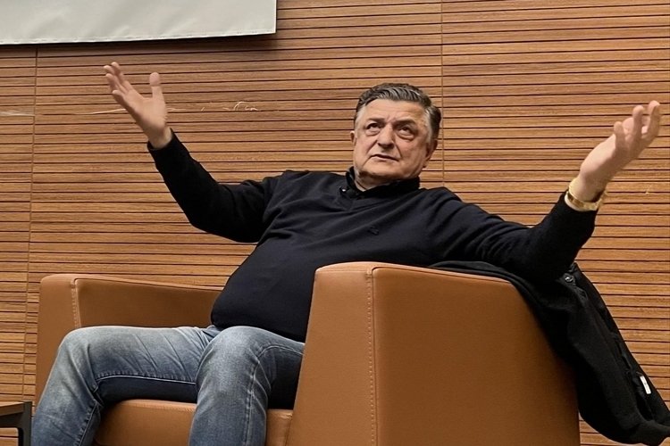 Yılmaz Vural: T&uuml;rkiye'de hala futbolu kimin idare ettiğini bilmiyorum