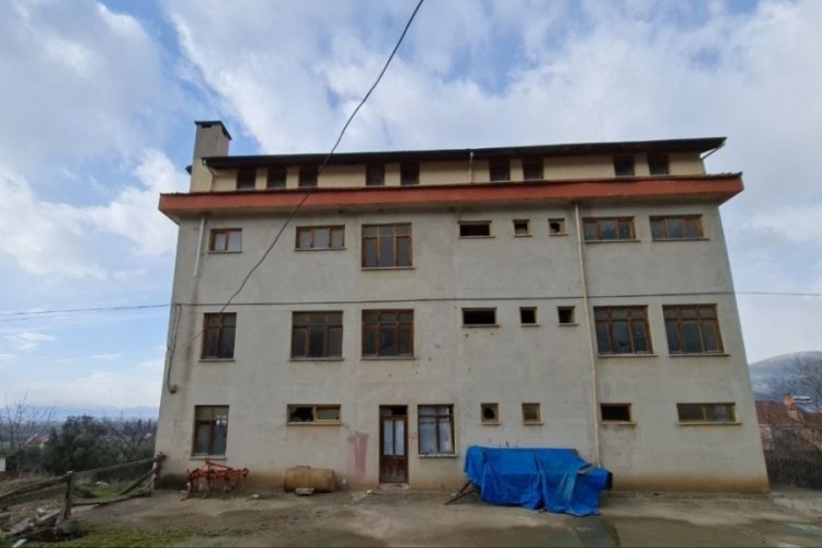 Bursa'da 2 milyon liralık Kur'an kursu kaderine terk edildi