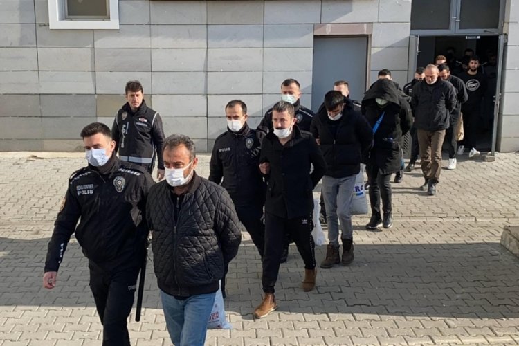 Su&ccedil; &ouml;rg&uuml;t&uuml; operasyonunda 17 ş&uuml;pheli adliyede