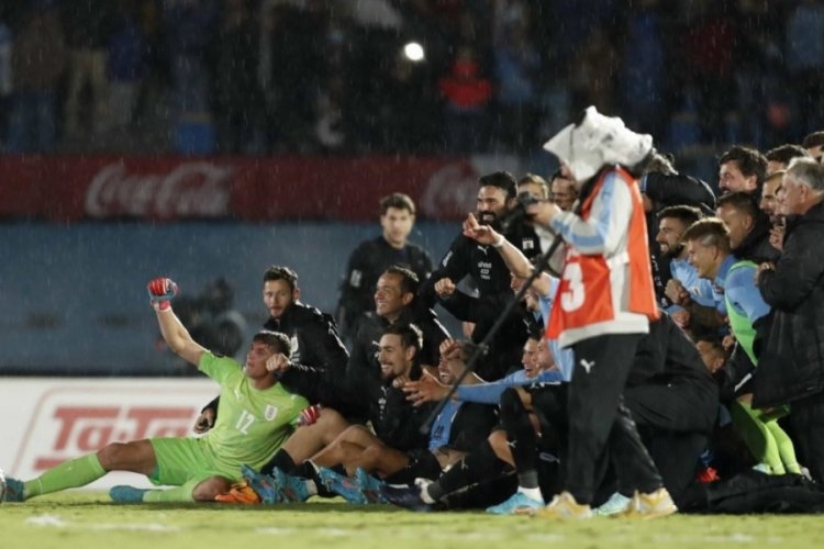 Uruguay ve Ekvador, finallere katılmayı garantiledi