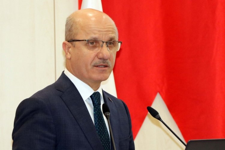 &Ouml;zvar: &Uuml;niversitelerimizin k&uuml;resel bilgi toplumunun saygın bir &uuml;yesi haline geleceğine inanıyoruz