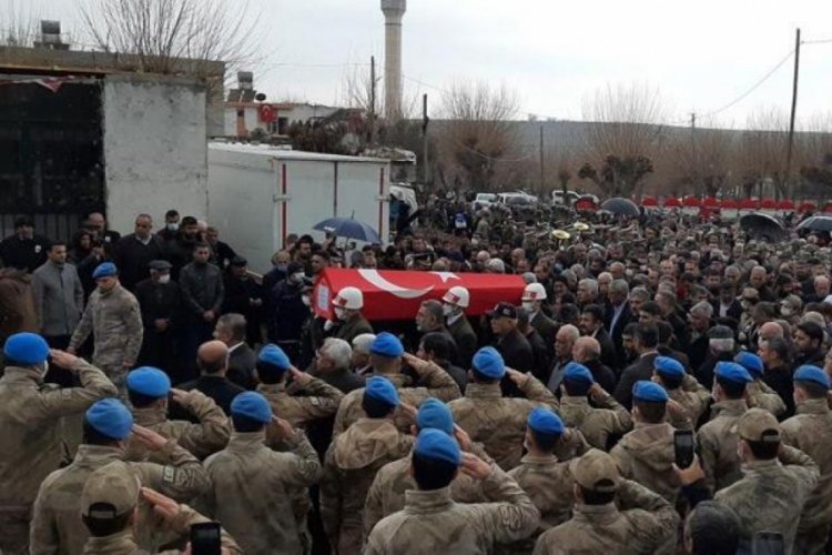 Şehit Uzman &Ccedil;avuş G&uuml;leş memleketinde son yolculuğuna uğurlandı