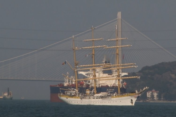 İstanbul Boğazı'ndan tarih ge&ccedil;ti