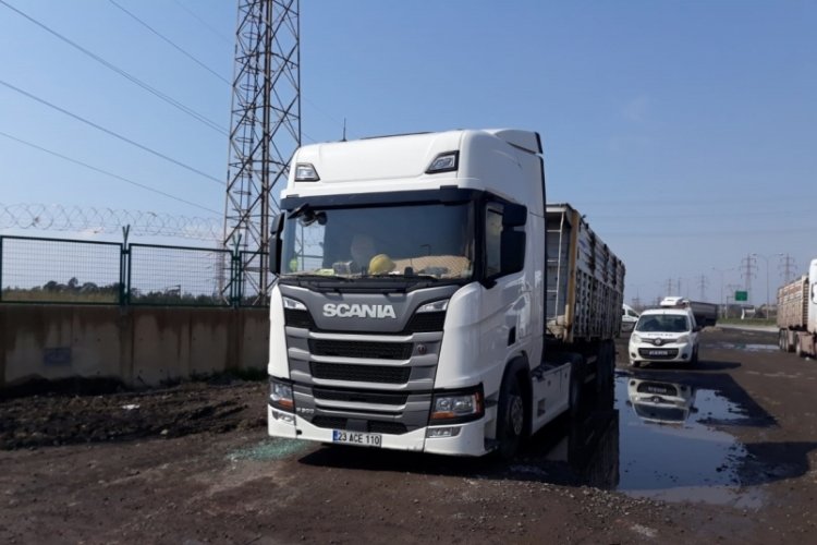 Tır S&uuml;r&uuml;c&uuml;s&uuml; aracının i&ccedil;inde &ouml;l&uuml; bulundu
