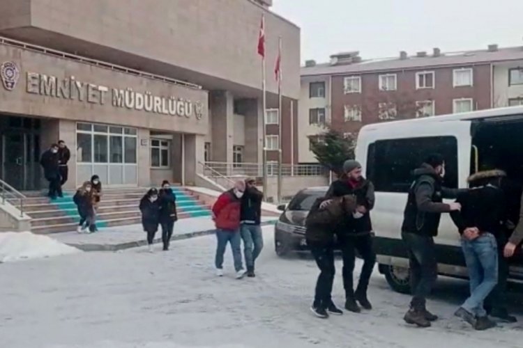 Cezaevinde uyuşturucu operasyonu... Aralarında kamu g&ouml;revlisi de var